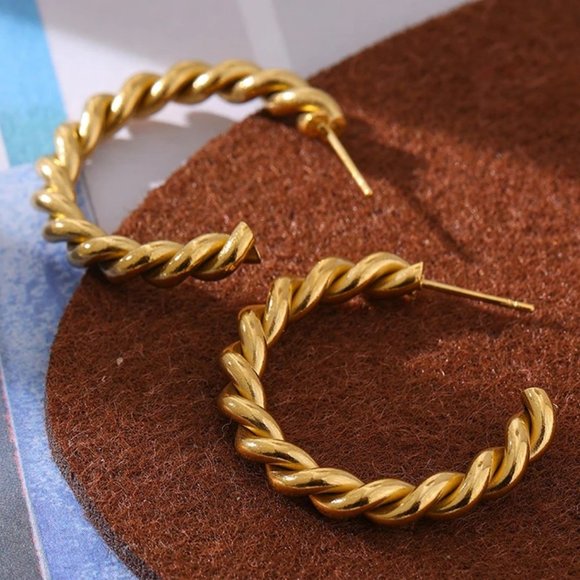 New 18K Gold Plated Braided Round Hoop Earrings - Picture 1 of 7